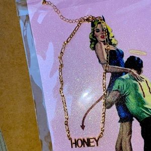 HONEY Statement Necklace 🍯 NWOT